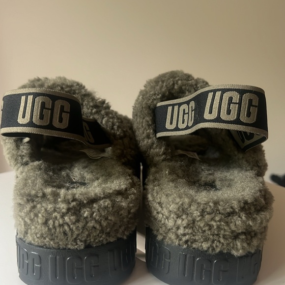 Green UGG slippers - Picture 2 of 6